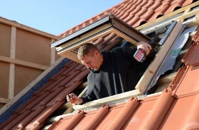 Pose de fenêtres de toit Velux à Carling